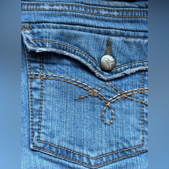 Mudd You Are Beautiful Capri Blue Jean Shorts Sz 11 Folded Short Button … - Picture 5 of 14